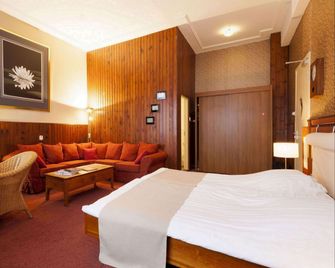 Hotel Dordrecht - Dordrecht - Bedroom