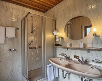 Hotel Hirsch - Bad Peterstal-Griesbach - Bathroom