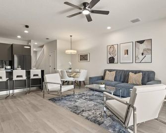 Stunning Townhome With Private Pool Games Room - Clermont - Ložnice