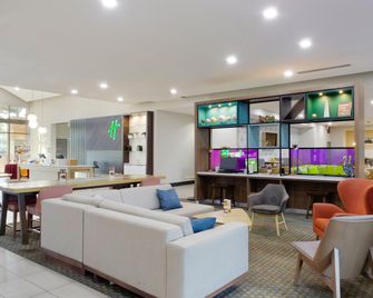 Holiday Inn & Suites Phoenix Airport By IHG - Phoenix - Sala d'estar