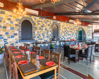 Residency Lake Resort and Spa - Lavasa - Restaurant