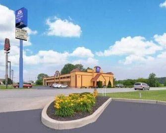 Crossroads Inn - Lebanon