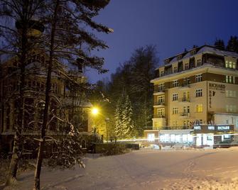 Hotel Richard Spa & Wellness - Mariánské Lázně - Toà nhà