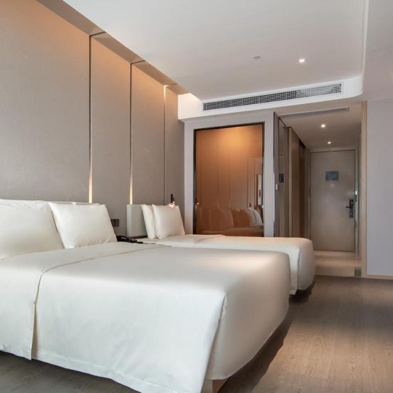 Atour Hotel Chengdu Chunxi Road Tianfu Plaza Metro Station image 1