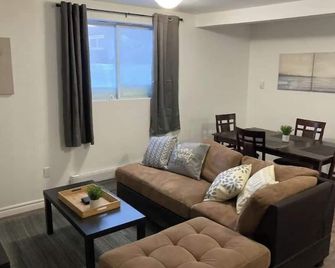 Moosonee Apartments5 - Moosonee - Living room
