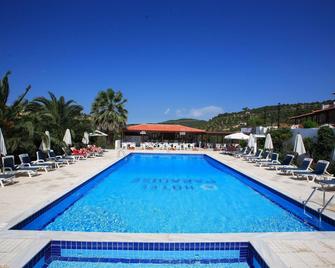 Hotel Paradise - Katsaros - Piscina