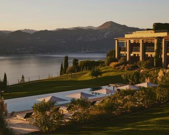 Cape of Senses - Torri Del Benaco - Building