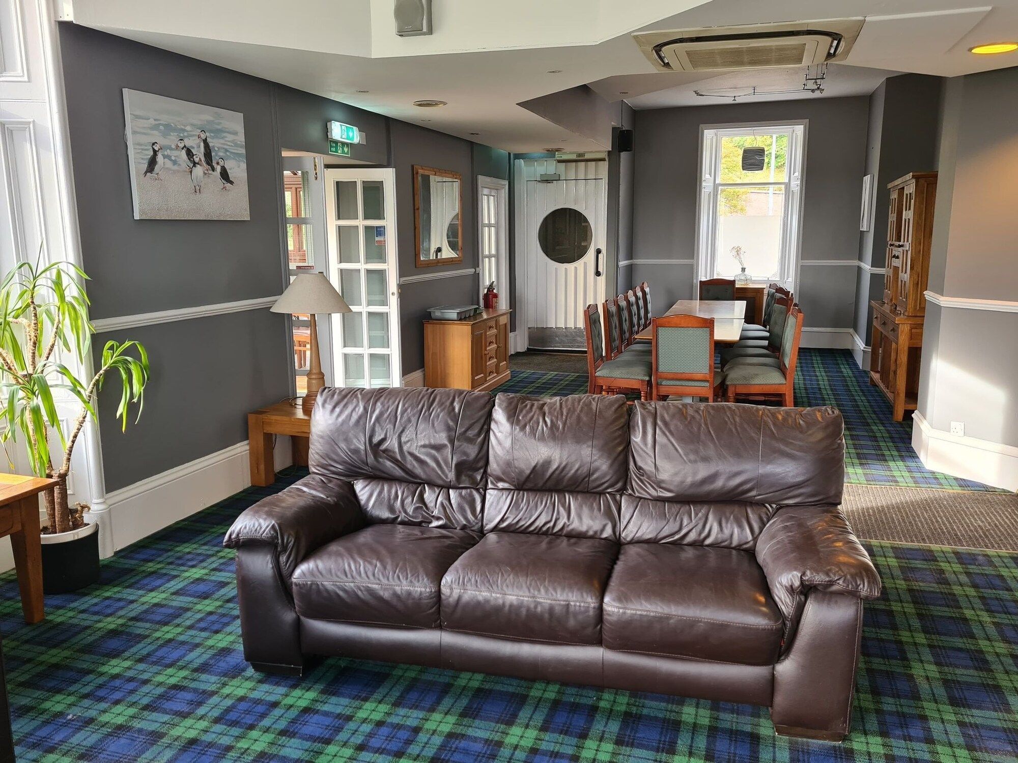 Black Isle Holiday Apartments - Fortrose - Lounge