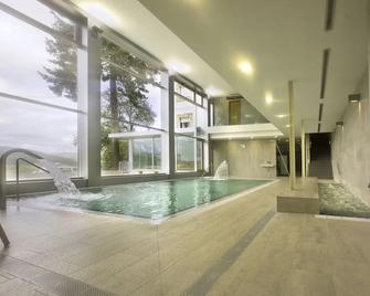 Hotel Balneario Baños da Brea - Vila de Cruces - Pool