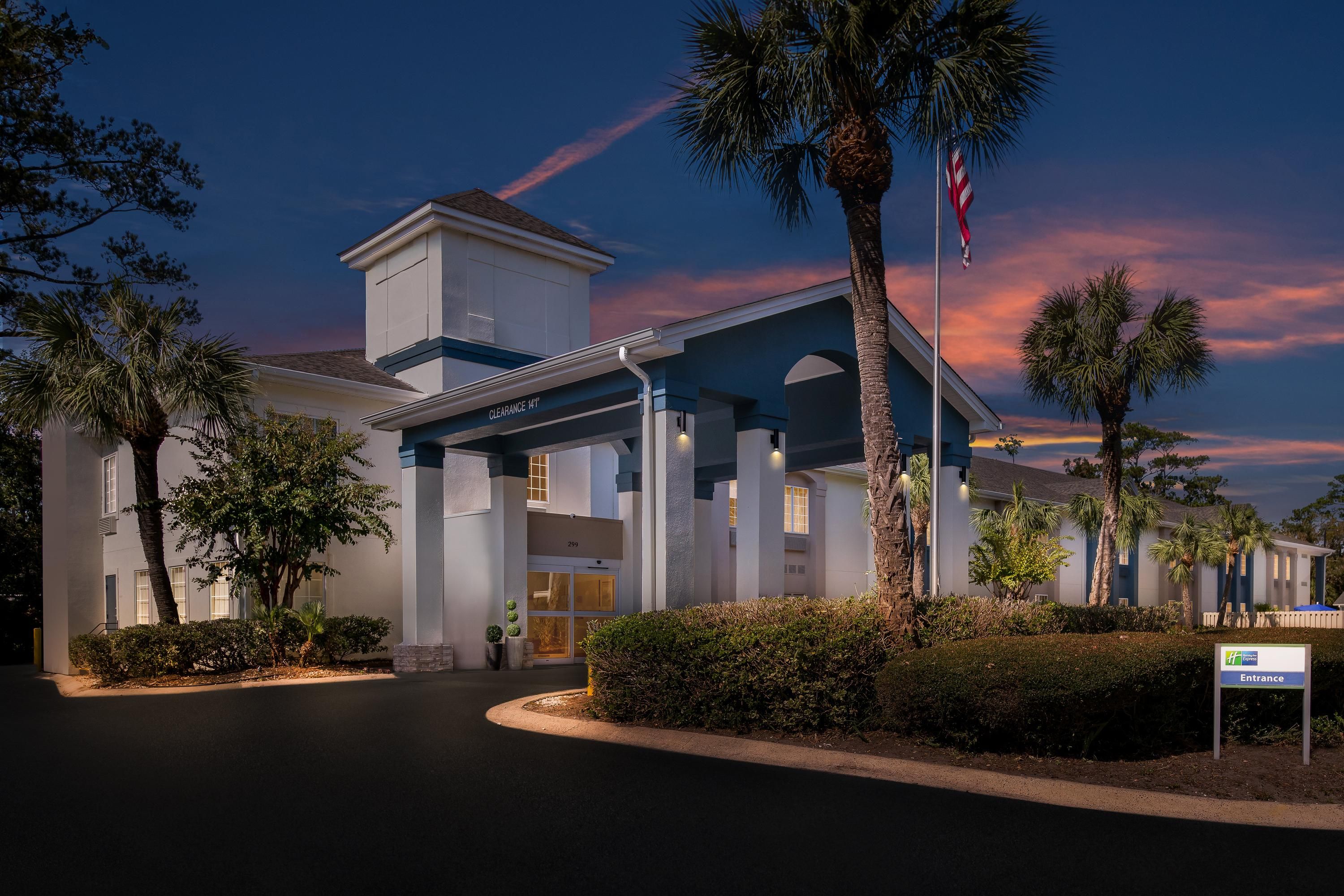 Holiday Inn Express Saint Simons Island By IHG - Saint Simons - Edificio