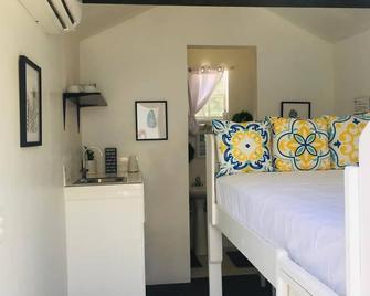 The Yellowbutterfly Tiny House - Nasáu - Habitación