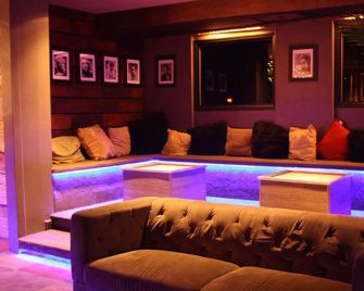 Empress Hotel - Asbury Park - Lounge