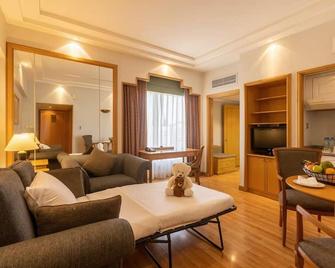 Millennium Downtown Abu Dhabi - Abu Dhabi - Wohnzimmer