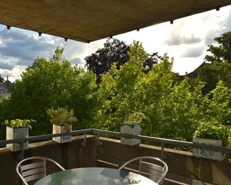 Hostel 77 Bern - Bern - Balcony