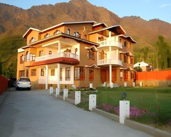 Himalayan Resort - Srinagar - Building