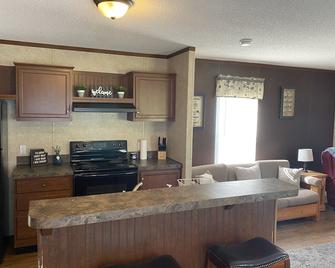 Private Stay in Grand Rivers, Minutes From Kentucky Lake and I-24/I-69 - Grand Rivers - Cocina