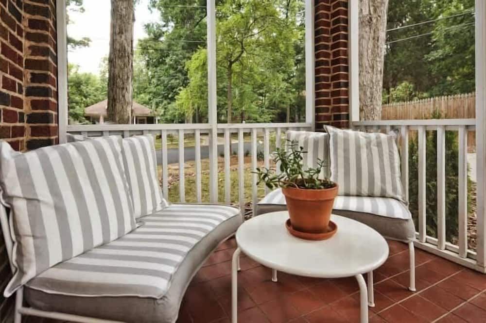 The Home Collection: Historic Step-Free 2br, Pet Friendly & Close to Atrium Cmc - Charlotte - Balkon
