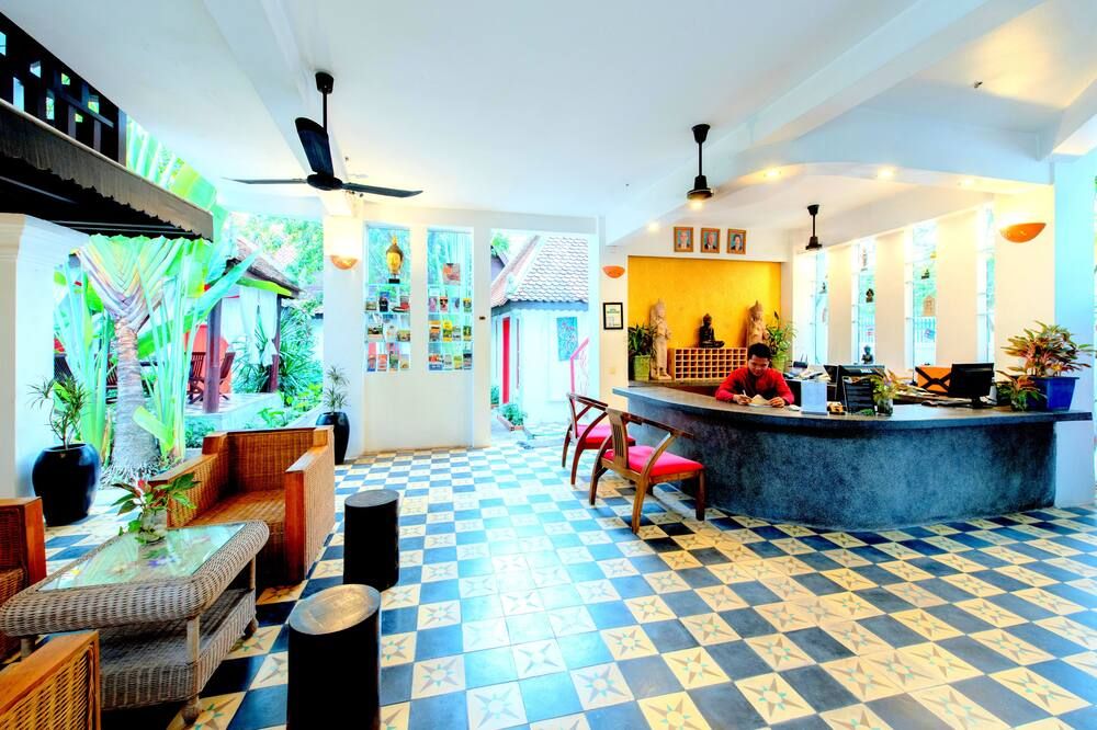 Golden Banana Residence