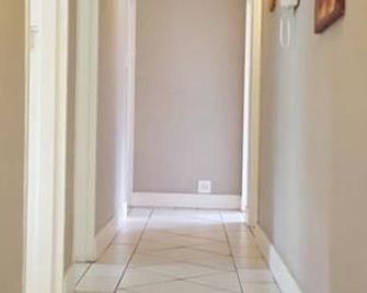 George Backpackers - George - Hallway