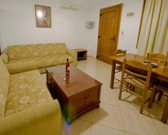 Porto Marina - Chrisi Ammoudia - Sala pranzo