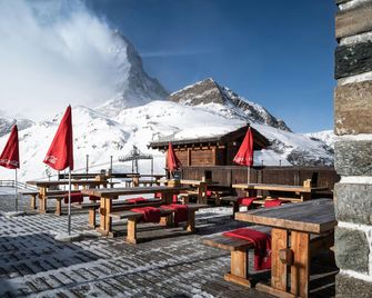 Hotel Schwarzsee - Zermatt - Building