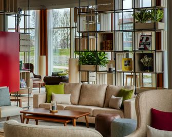 Intercityhotel Amsterdam Airport - Hoofddorp - Sala de estar
