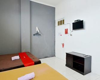 ZEN Rooms Basic Near Pasar Baru - Yakarta