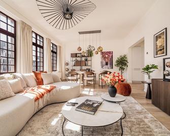 Heritage Suites Antwerp - Antwerp - Living room