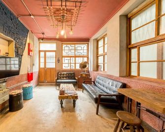 Lucky 1960 - Tainan City - Living room