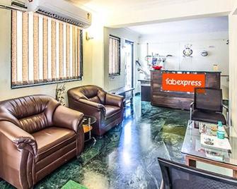Fabhotel East Field Homes - Nr Airport Road - Pune - Front desk