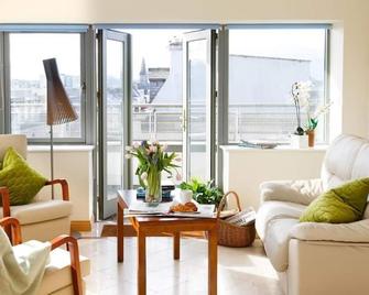 Park Place Apartments - Killarney - Pokój dzienny