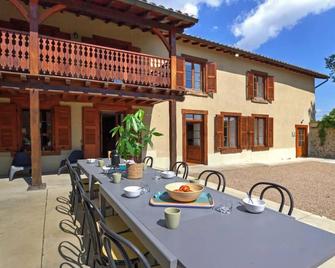 Spacious house with pool, spa and sauna in Cezay - Saint-Germain-Laval