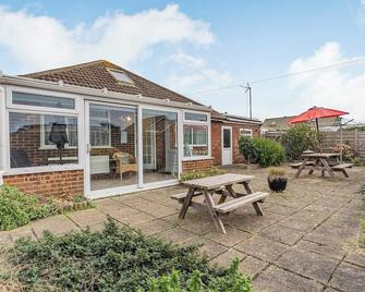 Seagrass - Lydd - Patio