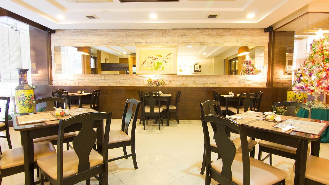 素坤逸 81 號禪房飯店