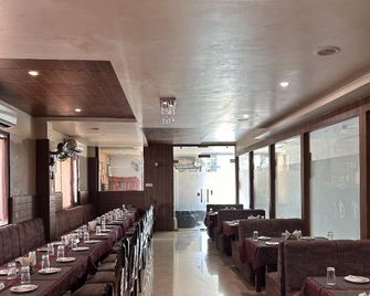 Om Hotels And Restaurant - Sirsa - Restaurant