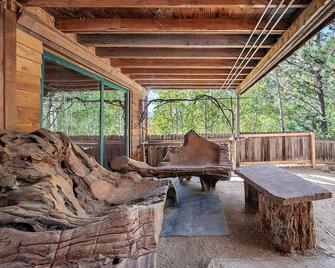 Adventures at Angel's Landing await you! Apartment in large mountain home for 3. - Idaho Springs - Outdoors view