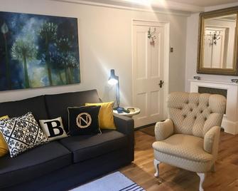 Beautiful 1BR Apartment in Historic St Aubin House - Saint Aubin - Salon