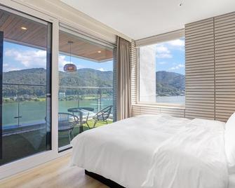 Gapyeong Laputa Resort - Gapyeong - Habitación