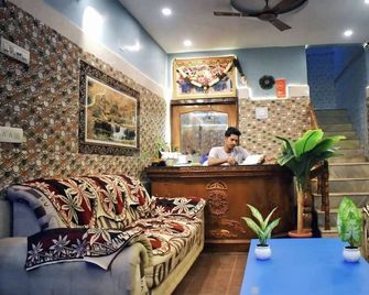Hotel Nilamadhab - Puri - Gebouw