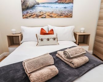 3 Rothbury Place, Romantic In Lytham St. Annes - Lytham St. Annes - Bedroom