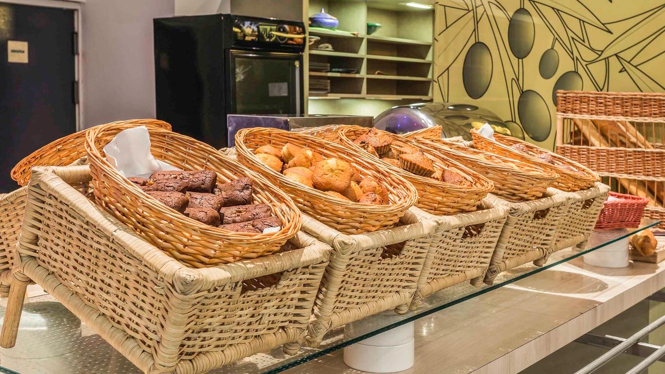 Ibis Oran Les Falaises