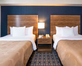 Quality Suites - Whitby - Ložnice