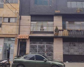 Lindo Hospedaje en el Centro de Bogotá con excelente Ubicación - Bogotá - Edifici