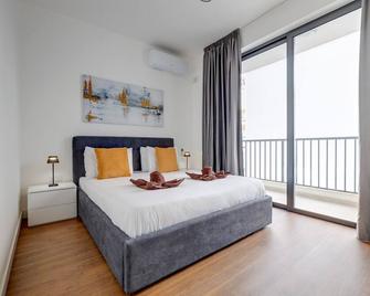 Modern 1BR Near Sliema Promenade and Beaches - Sliema - Bedroom