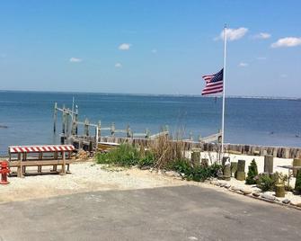 Blue Haven \nnewly Renovated 3 Bedroom Condo. Close To Beach & Bay - Beach Haven - Beach