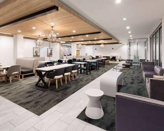 La Quinta Inn & Suites by Wyndham Austin Parmer/Tech Ridge - Austin - Restaurant