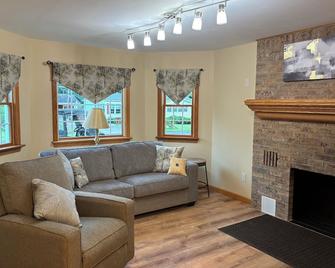 The Haven at Conneaut Lake - Conneaut Lake - Sala de estar