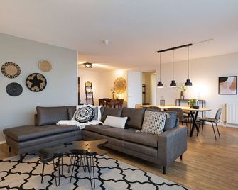 Sea-view Apartment in Den Haag near Beach - Den Haag - Huiskamer