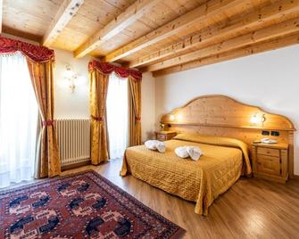 Hotel Sasso Rosso - Commezzadura - Camera da letto