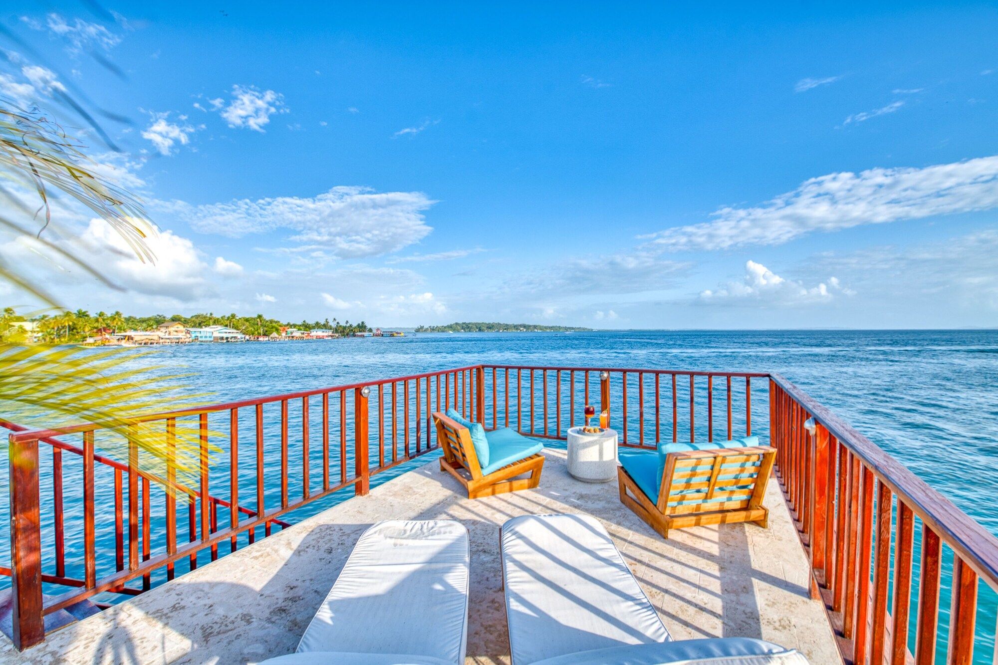 تروبيكال سويتس هوتل